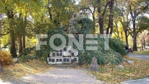 Onemogućen da položi venac